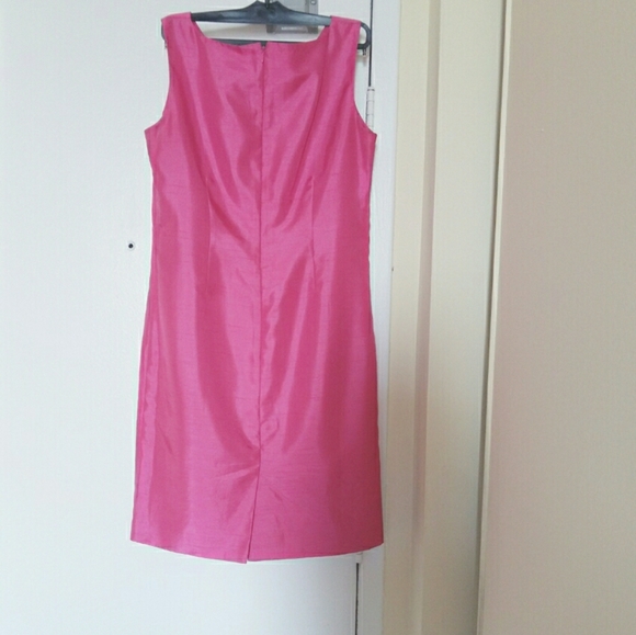 Pink dress in size small / medium - Picture 3 of 7